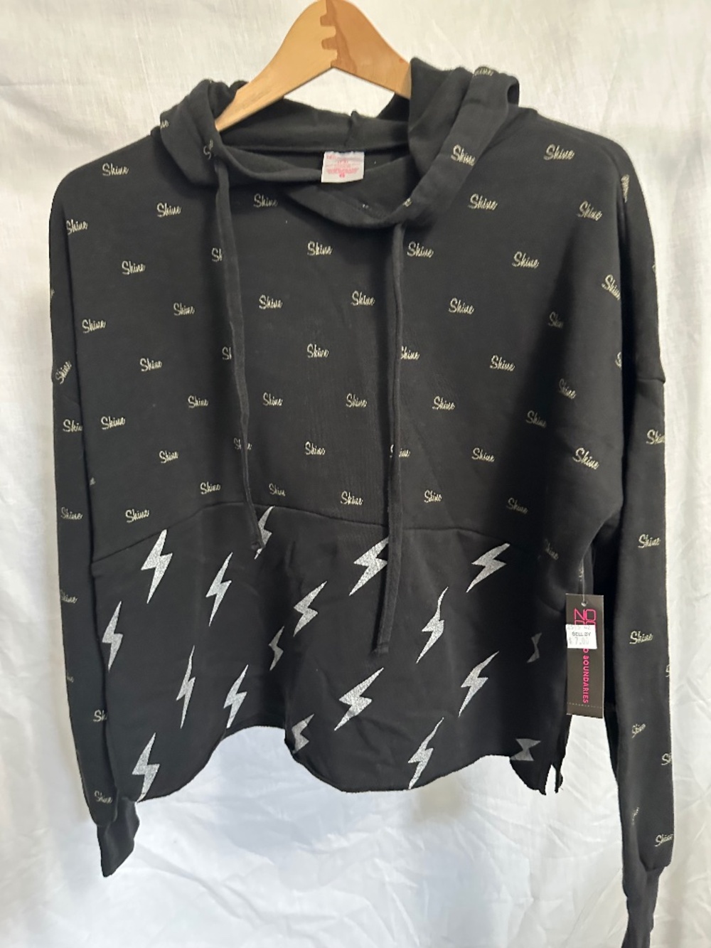 No Boundaries Black “Shine” Lightning Bolt Hoodie – Women’s Size XXL – NWT